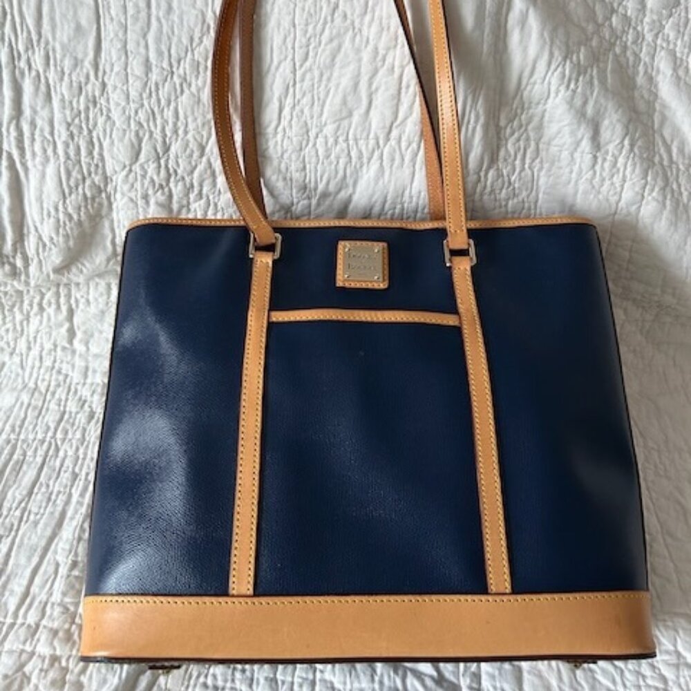 Dooney & Bourke Tote